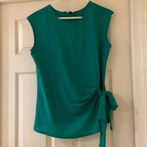 Beautiful emerald green blouse ( Zac & Rachel)